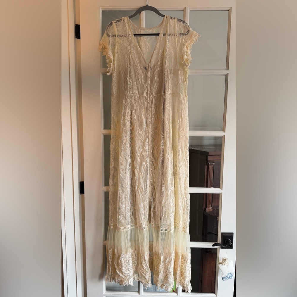 torrid Cream Lace Maxi Dress 2X